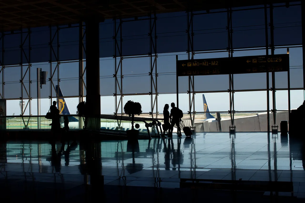 Staying Outside the UAE: How Long Is Too Long?
