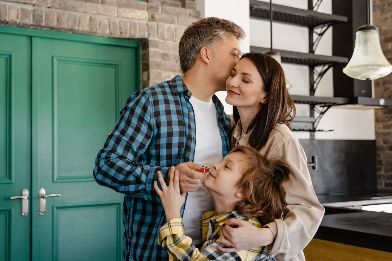 How to Apply for a Family Visa in UAE: Complete 2025 Guide